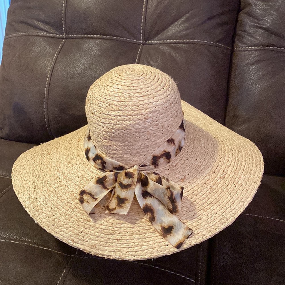 Scala Summer Hat In Good Condition - image 3
